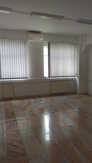 Basarabia - Morarilor (Soseaua Vergului )  spatii birouri in imobil  P+4 - 7