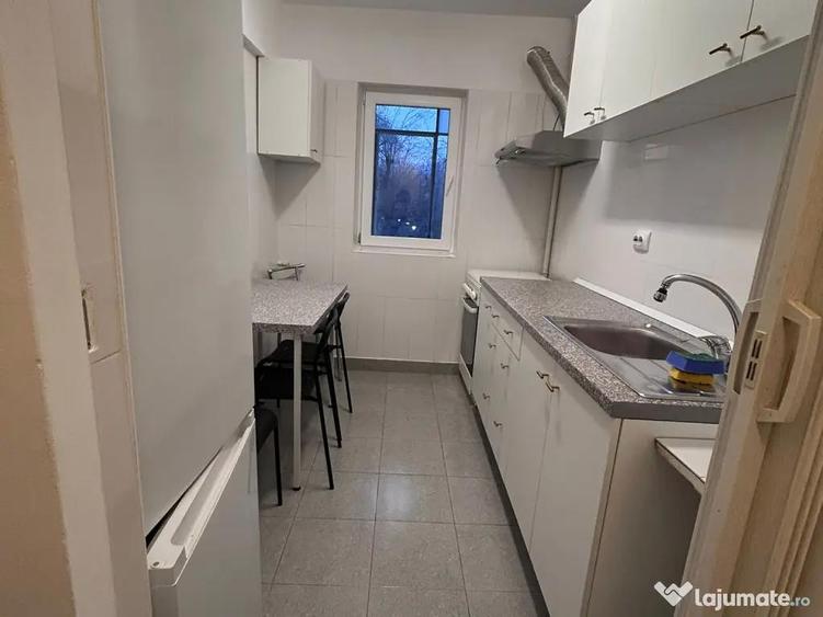 Inchiriez ap.2 cam. - 4