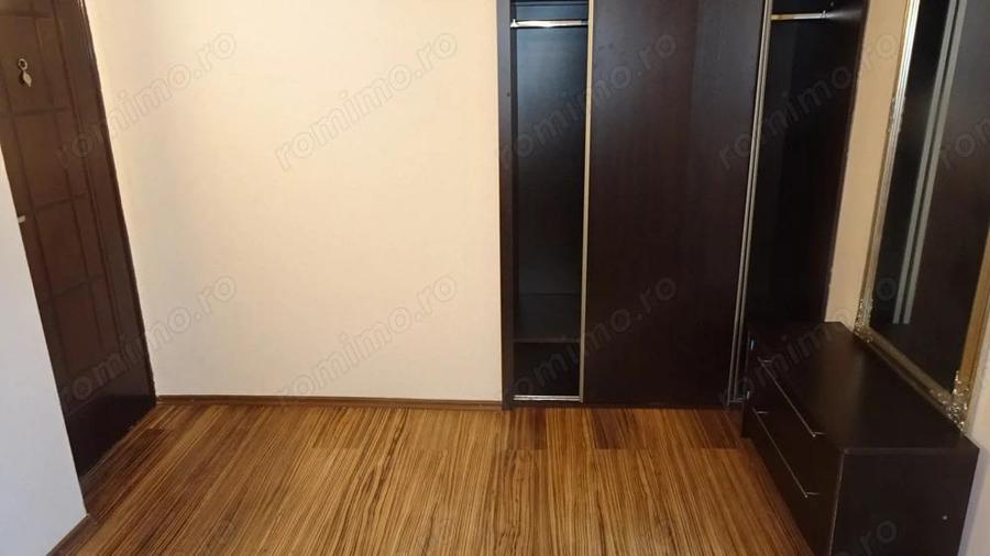 Inchiriez apartament cu 3 camere decomandat in Deva, pe Eminescu (Unitatea Militara, Profi), etaj 1, - 20