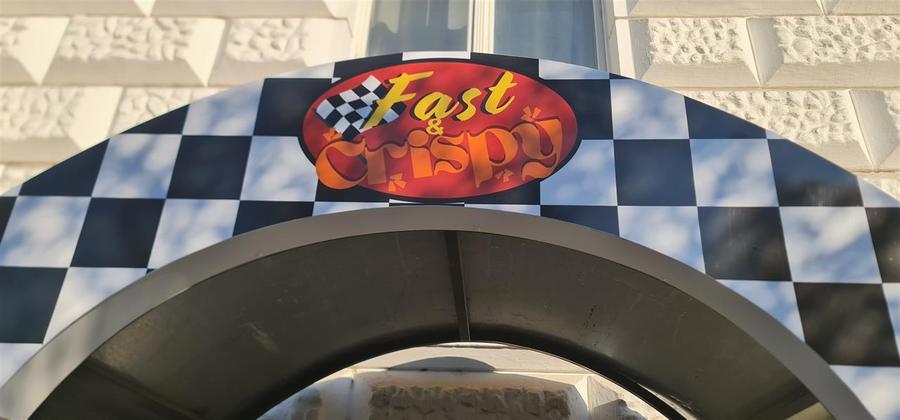 Afacere cu dotare Fast Food pe Revolutiei linga Primarie - 6