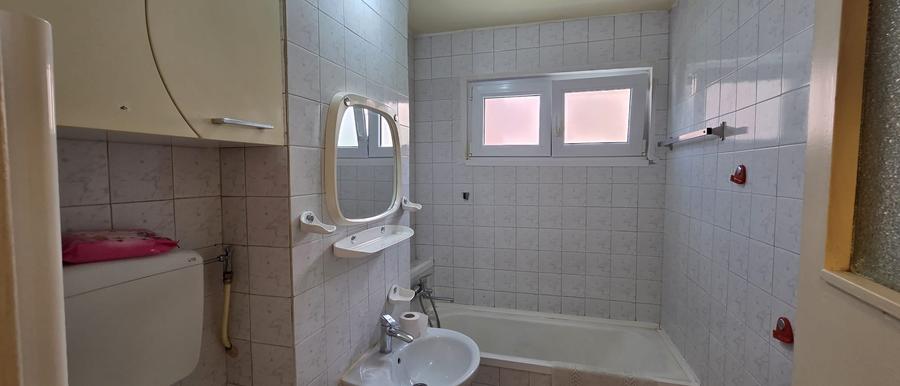 Apartament cu 2 camere semidecomandat în Centrul Civic