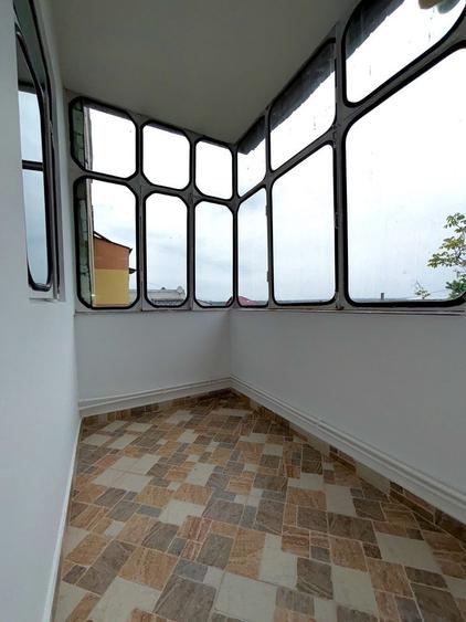 Apartament de vanzare - 2 camere, nemobilat - 4