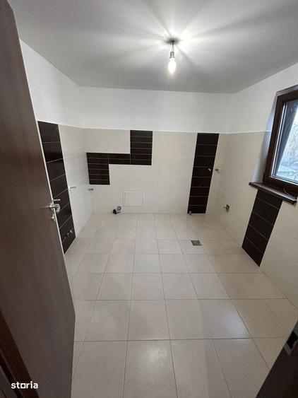 De vanzare casa ?i teren, suprafata teren de 1090mp, P+E - 11