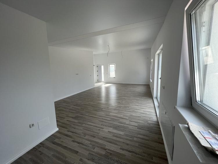 Case Individuale de vanzare in Comuna Paulesti Prahova - 8