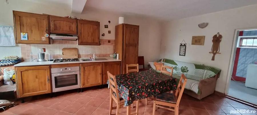 Vand casa in ora?ul Gaesti - 2