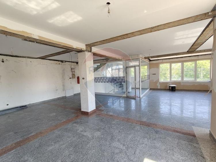 DE ÎNCHIRIAT – Spațiu comercial generos P+2 în zonă Centrală - 6