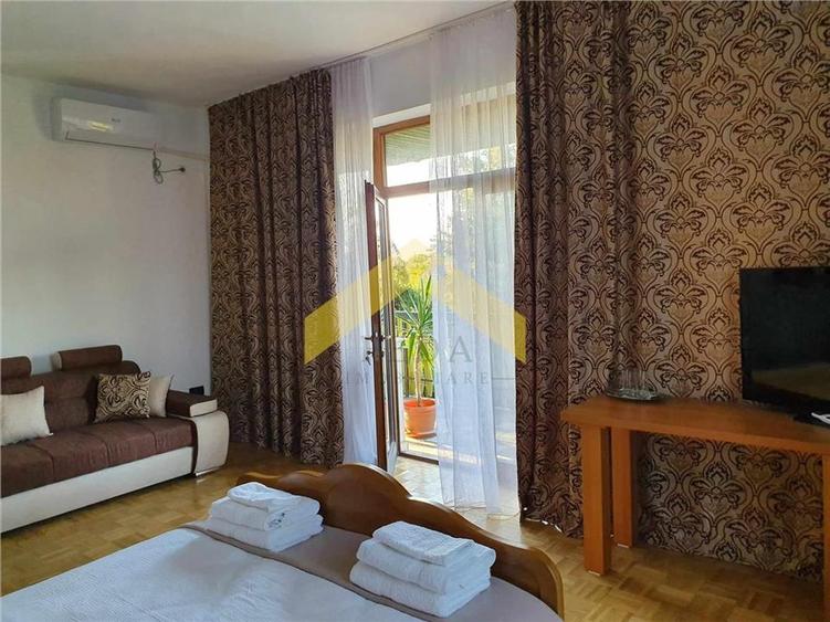 Casa pe colt cu teren de 2464 mp in ZONA MICALACA - 2