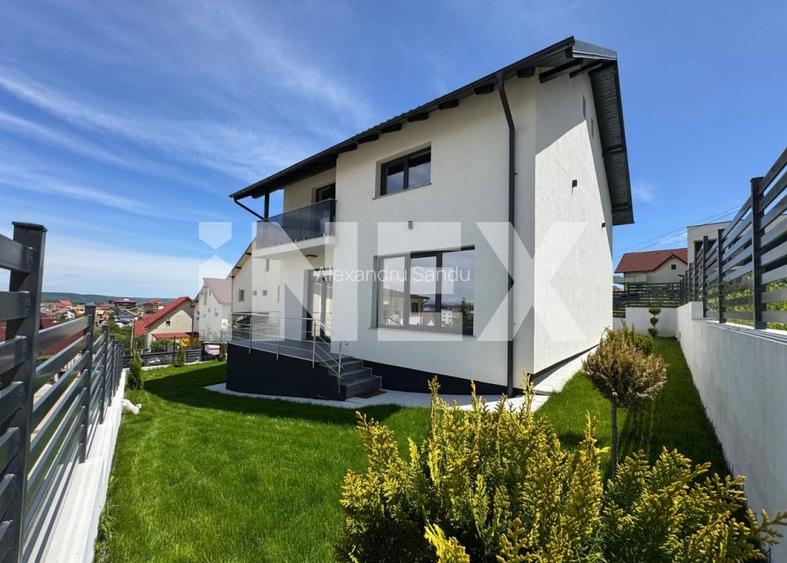 Casa spatioasa si moderna de vanzare in Trivale - panorama superba Casa spatioasa si moderna de vanzare in Trivale - panorama superba