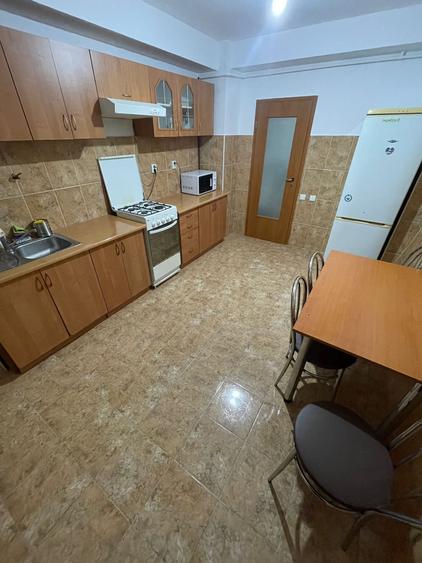 Apartament cu 2 camere decomandat în Zorilor