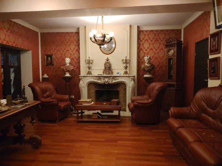 VILA 450 MP UTILI, MOBILATA BIROURI, CURTE 400 MP, 7 LOCURI PARCARE, - 9