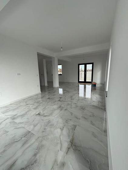 Casa Individuala - Parter + Etaj - Teren 360 mp - Mutare Imediata - 6