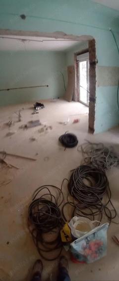 Vand aparrament 3 camere in casa cu 4 apartamente - 7