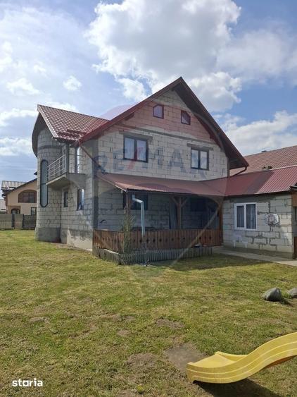 Casa / Vila cu 5 camere de vanzare - 16