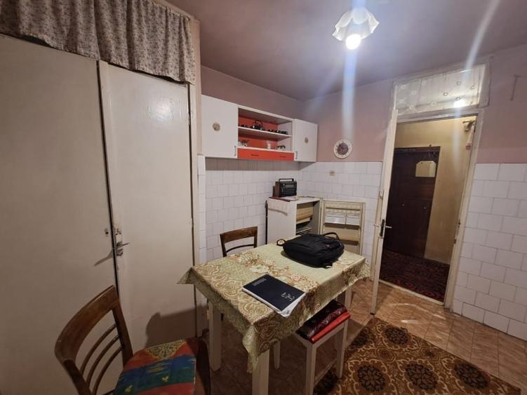 De vânzare apartament cu 3 camere în zona Torontalului-Bucovinei - 3