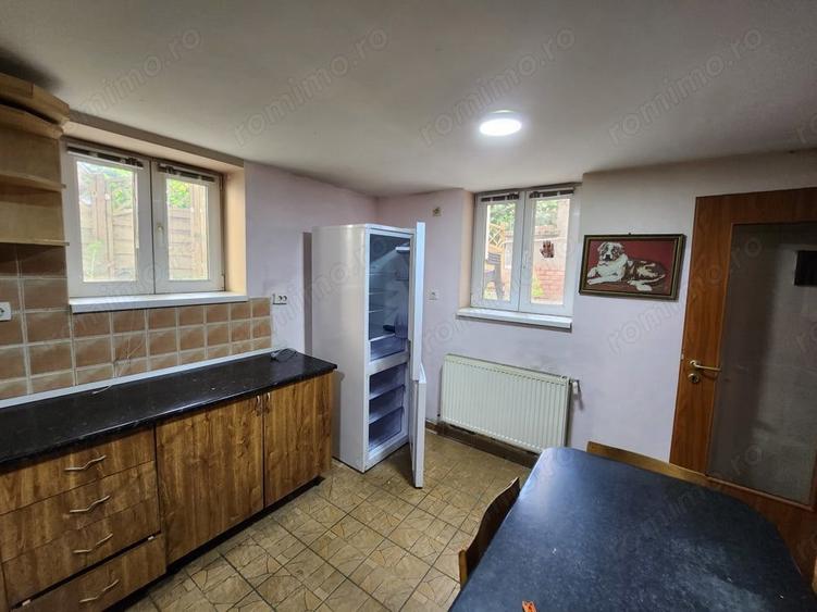 Vand apartament la demisol, pentru locuit sau spatiu comercial - 7