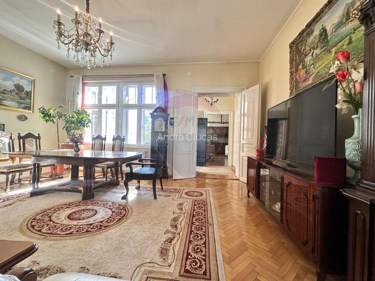 Apartament cu 4 camere,confort lux 146mp. Ultracentral Apartament cu 4 camere,confort lux 146mp. Ultracentral