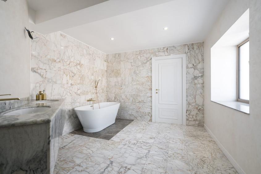 VILA 11 CAMERE - 700MP - PISCINA - PIPERA - COMISION 0% - 12