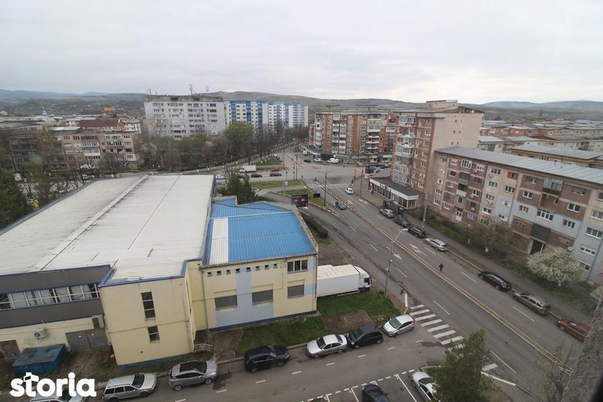 Vand garsoniera in Hunedoara, zona Micro4-Flacara, et 8... - 1