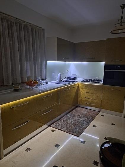 Vila la mare de vanzare - 8