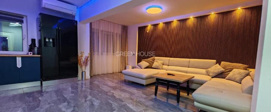 Apartament cu 3 camere, de lux Apartament cu 3 camere, de lux