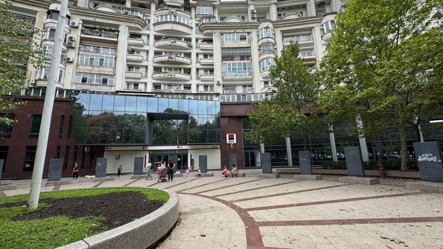 REA1025140 Apartament unic 3 camere Unirii - 1