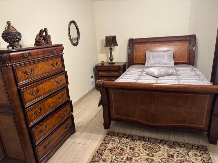 Proprietate super cu  încălzire în pardoseală  cu două case pe curte mare cu 270 - 9