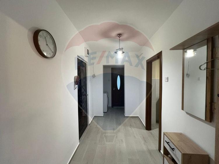 DE INCHIRIAT apartament cu 2 camere strada 9 Mai-Piața Centrală - 7