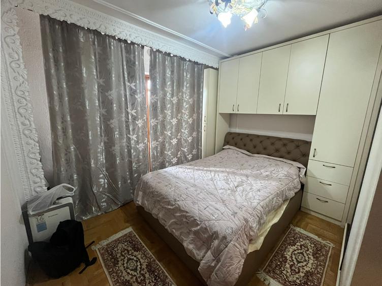 Apartament trei camere - Zona Gară-Longinescu - 1