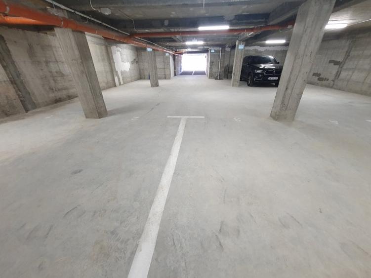 Closca,3 camere,2 bai,bloc nou! - 12