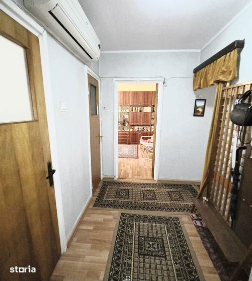 Apartament 3 camere+garaj- zona 1 Mai - 12