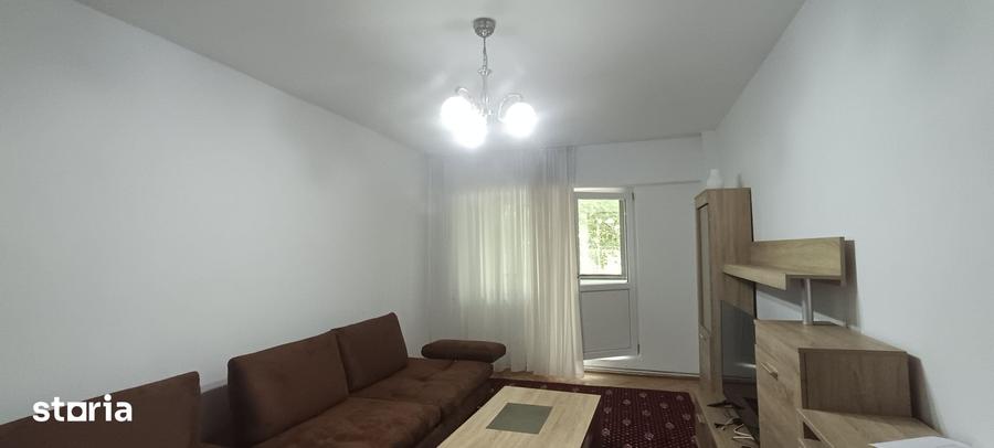 Apartament cu 2 camere decomandat în Calea București