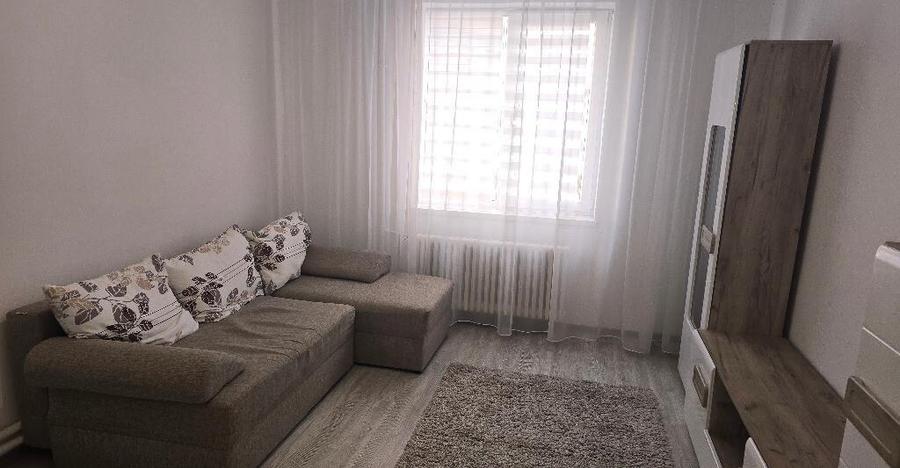 Vand garsoniera in Deva, zona Progresul, parter, mobilata, utilata - 1