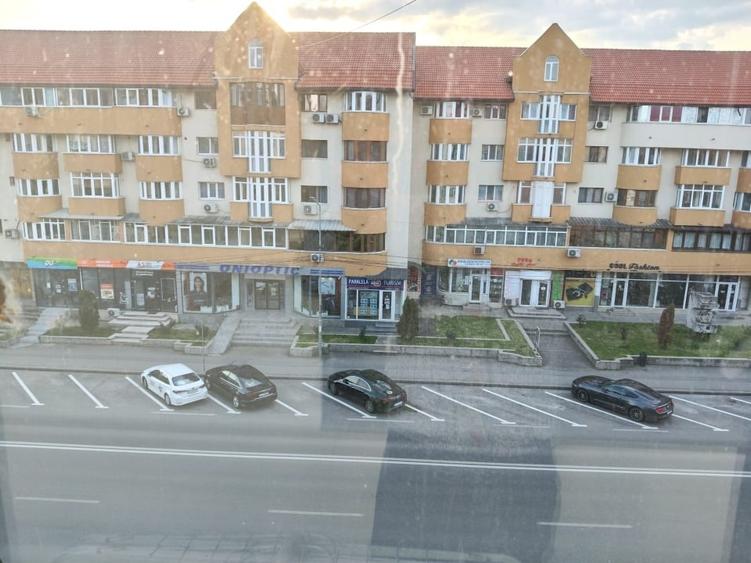 Apartament de vanzare zona centrala Str.Victoriei - 1