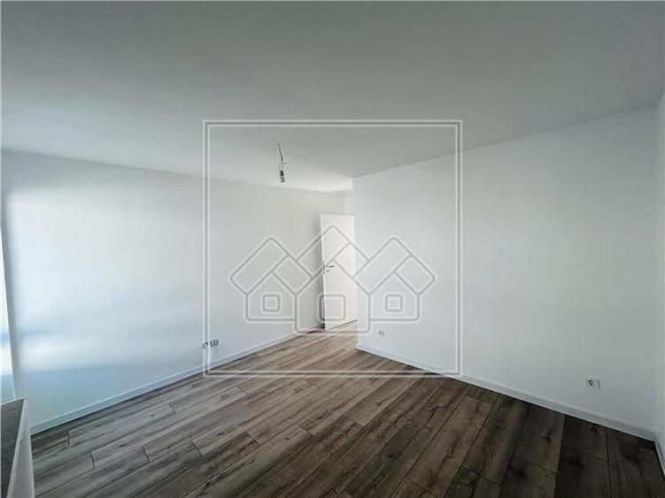 Apartament de vanzare in Sibiu - 4 camere, balcon - ap la vila - 13