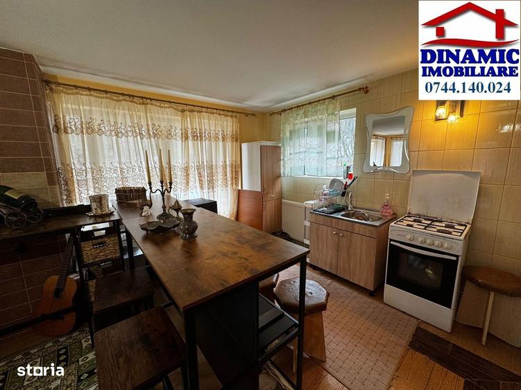 Casa, Bistri?a, 1000 mp teren. Pre? 590 eur/ luna - 4