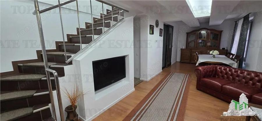 Vila exclusivista 10 camere, 425mp,terasa acoperita imensa de 80mp, teren 970mp, ideala ca investiti - 18