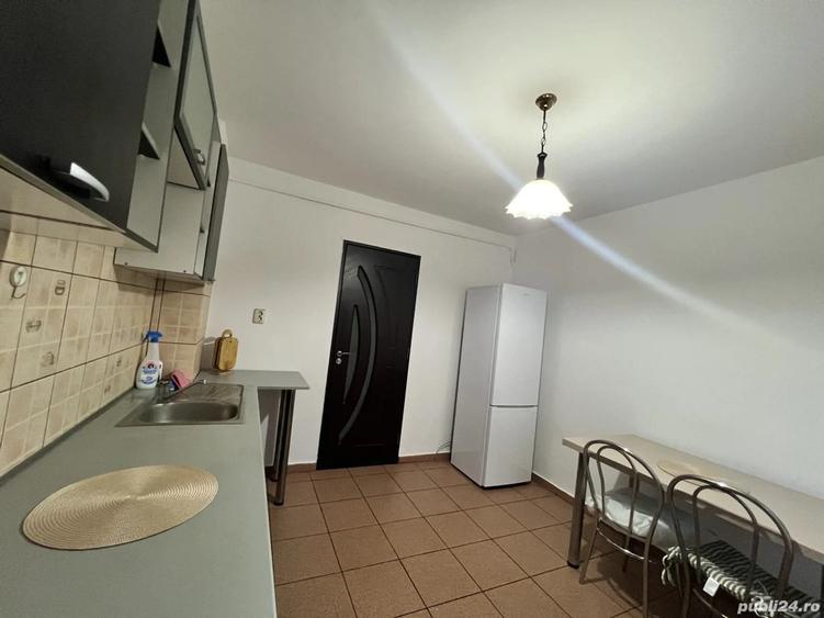Inchiriez apartament 3 camere, zona Lipovei - 3