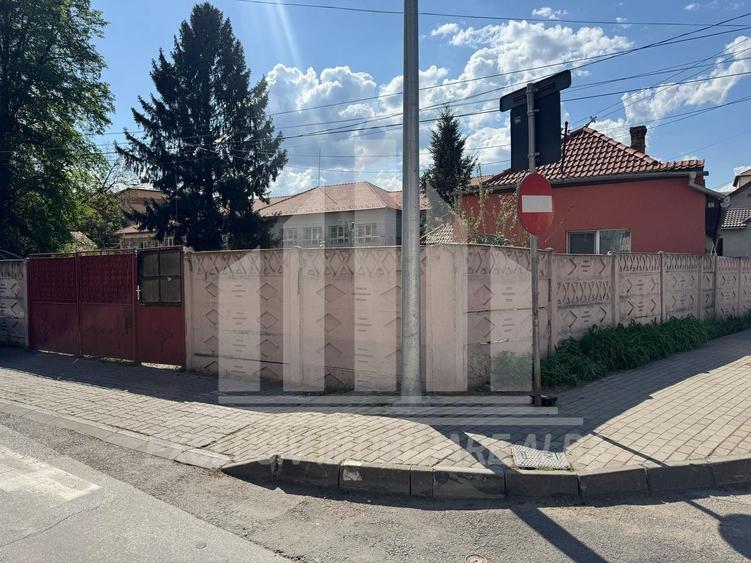 Teren intravilan | De vanzare | 818 mp | 20 ml deschidere | Cetate - 1