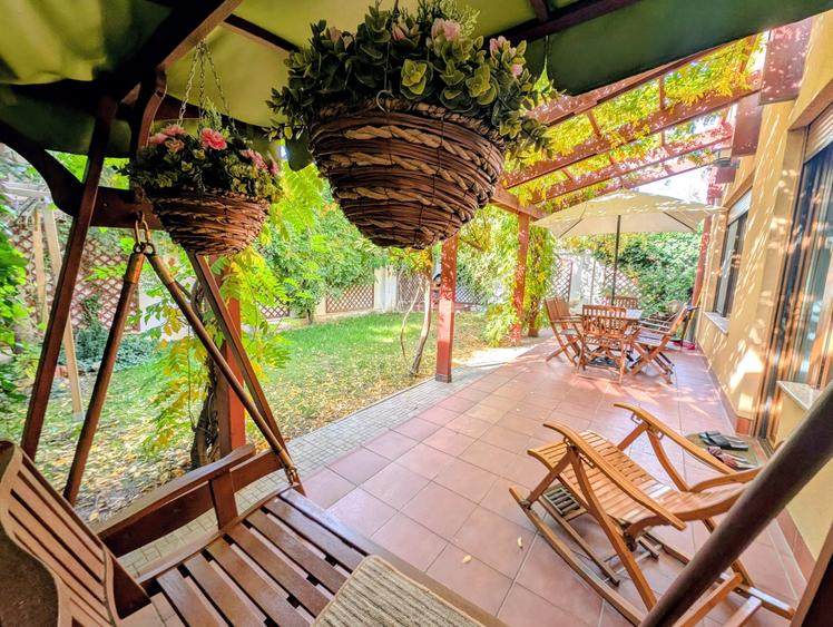 Izbiceni-Coralilor-Damaroaia,eleganta si robusta,cu garaj,curte intima,vegetatie