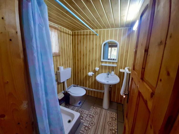 Pensiune 7 camere, Lepsa - 11