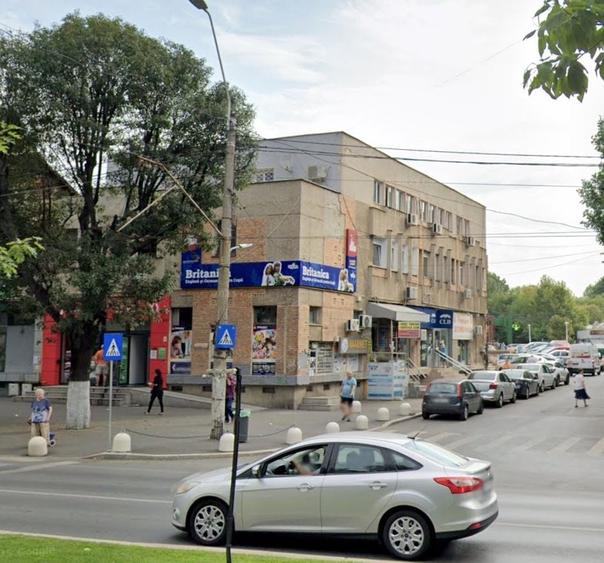 Vanzare spatiu stradal Bd Obregia - 1