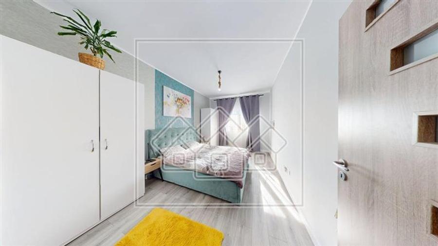 Apartament de vanzare in Sibiu - 3 camere, balcon si terasa-decomandat - 1