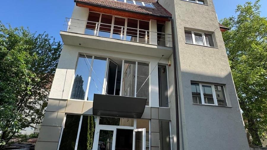 BRASOV, Cartier Florilor-Craiter, Cladire de birouri D+P+2E+M si teren 310 - 1