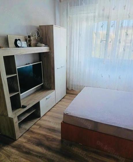 Garsoniera decomandata Gorjului-centrala proprie- bloc 1981 - 7