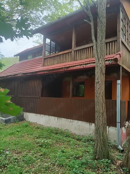 Vand cabana cu teren ,zona ocolis - 1