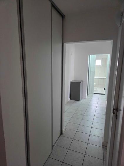 Ap 3 cam decom , 2 bai, 2 balcoane inchise, Etaj 4/4, Tip PB. H Coada - 1