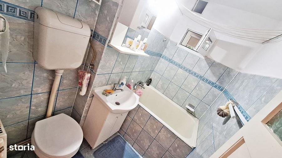 Apartament cu 2 camere nedecomandat în Astra