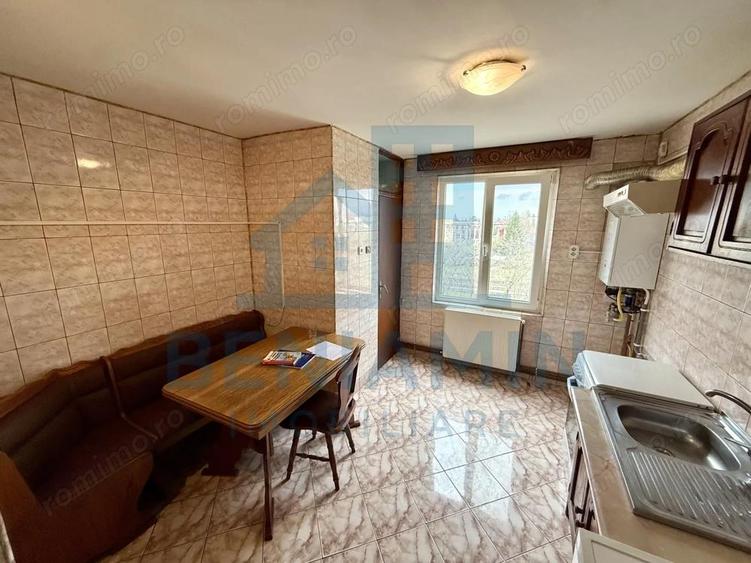 2 decomandate - etaj 3 - 55mp - 1979 - centrala - Galaxiei - Astra - 2