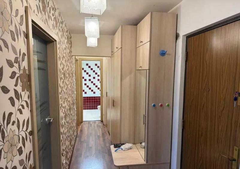 Apartament cu 2 camere decomandat, mobilat în Aviației