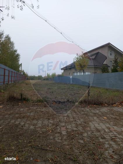 Teren Mandresti / Strada Lacramioarei - 3